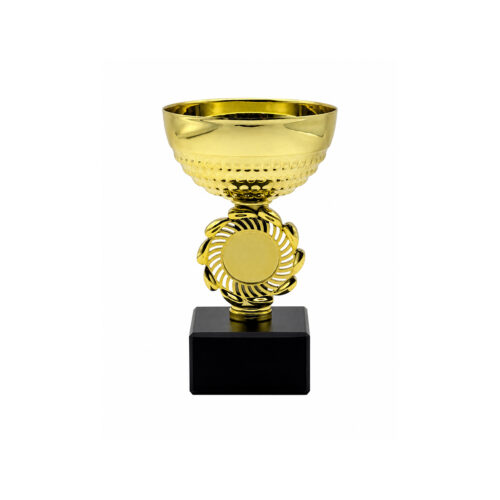 Guldpokal i mindre modell. Fina mönster i skålen och en härlig krans i mitten. Svart marmorsockel